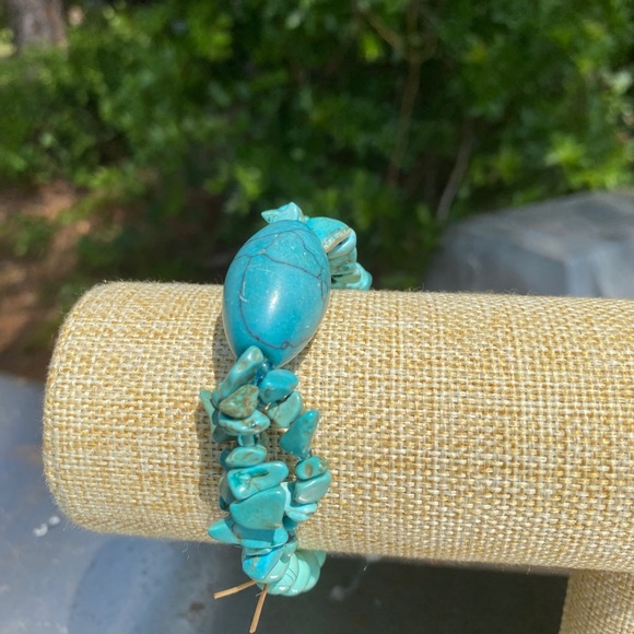 Turquoise Necklace and Bracelet - Picture 6 of 7